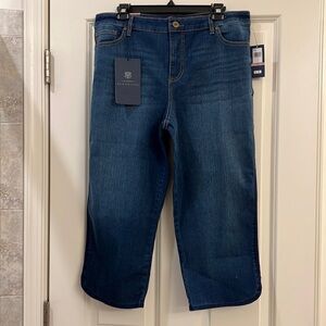 Bandolino Dark Blue Cropped Jeans Capris